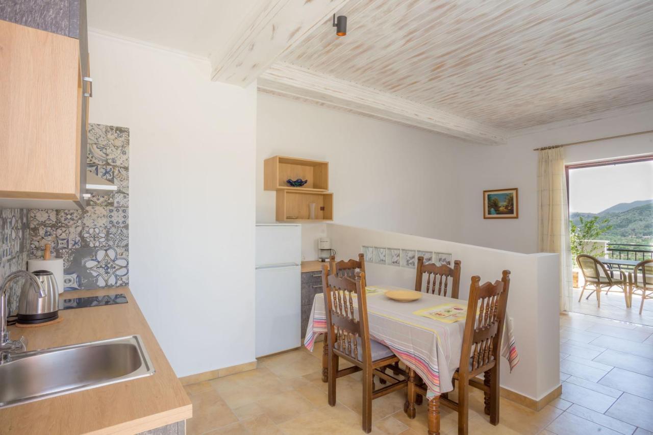 Bay View Suites Vasiliki  Ngoại thất bức ảnh