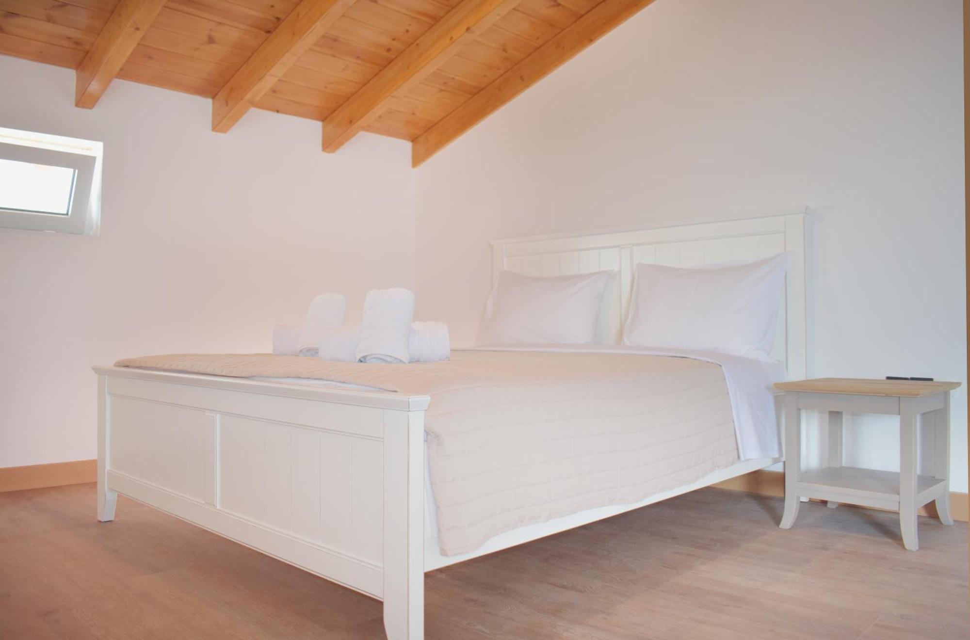 Bay View Suites Vasiliki  Ngoại thất bức ảnh